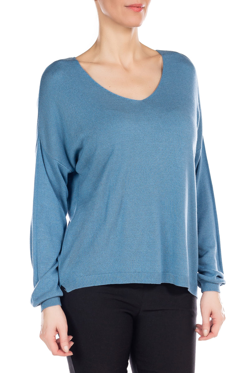 Long sleeve pullover top